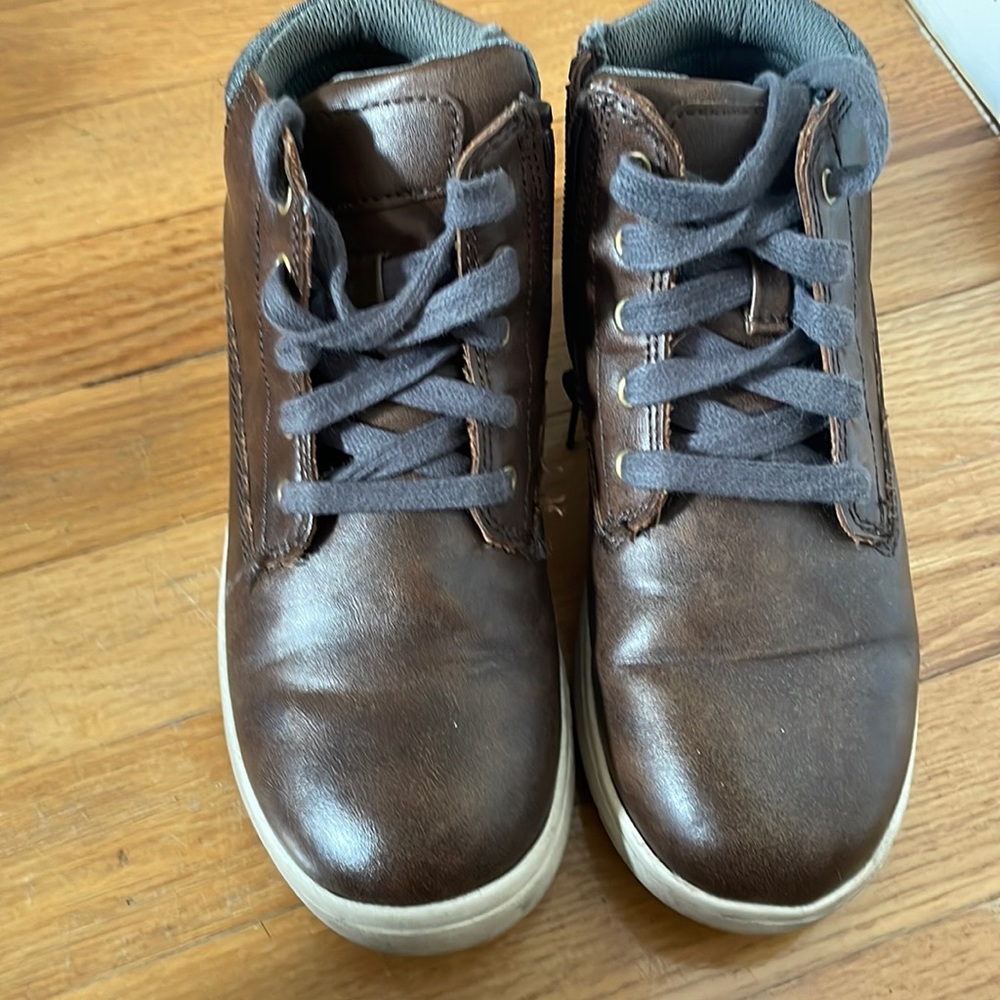 Cat and Jack Brown Boot Sneakers
